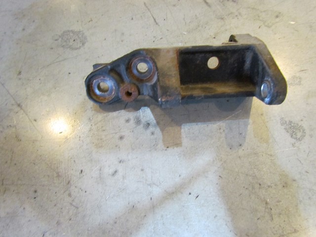 2007 Infiniti G35 Coupe Power Steering Pump Mount