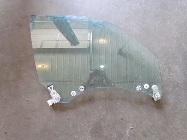 2004 Subaru Forester XT RH Passenger Front Door Glass