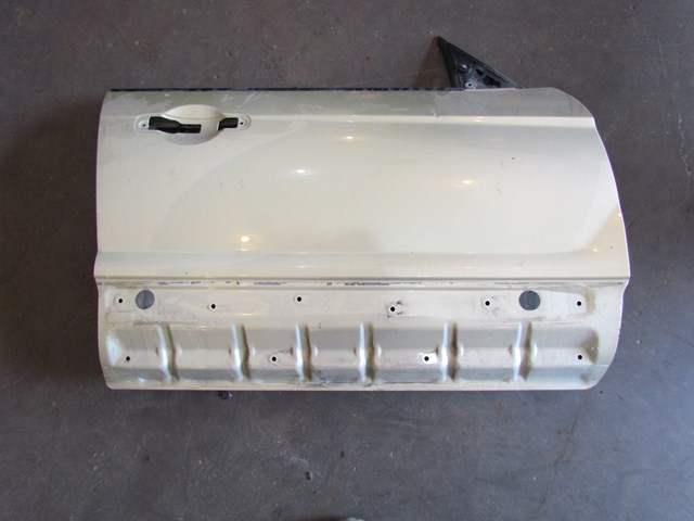 2004 Subaru Forester XT RH Passenger Front Door Shell. Minor Dent