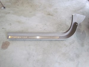 2005 Subaru Forester Front RH Door Sill Kick Plate 94060SA080