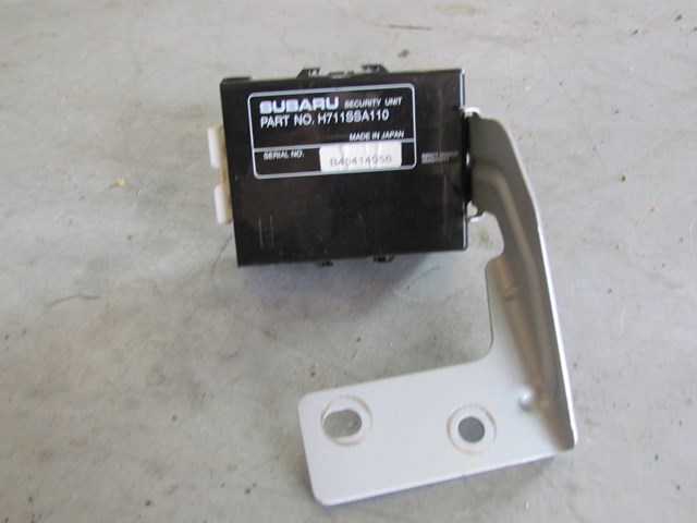 03 04 05 Subaru Forester XT Security Module H711SSA110