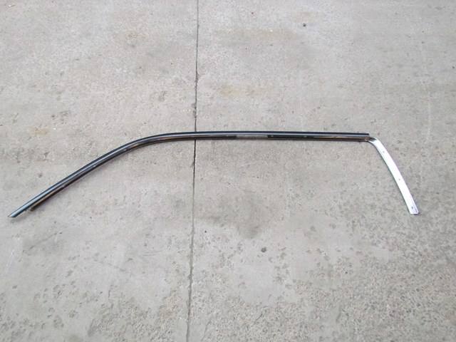 2005 Subaru Forester XT LH Window Seal Trim