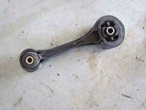 2005 Subaru Forester XT Turbo Transmission Mount Bracket