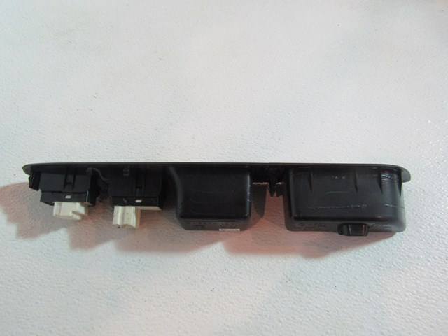 2005 Subaru Forester XT Front RH Door Switch