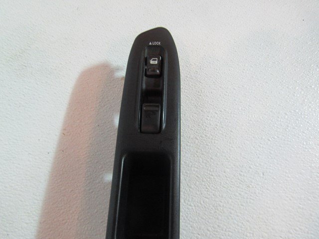 2005 Subaru Forester XT Front RH Door Switch