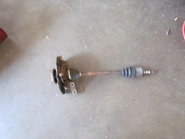 2005 Subaru Forester XT Turbo Front LH Spindle w/Axle