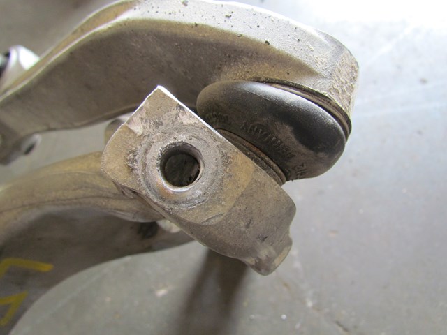 2004 Audi A8L LH Front Spindle With Control Arms And Axle