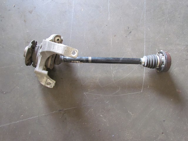 2004 Audi A8L RH Passenger Rear Spindle With Axle