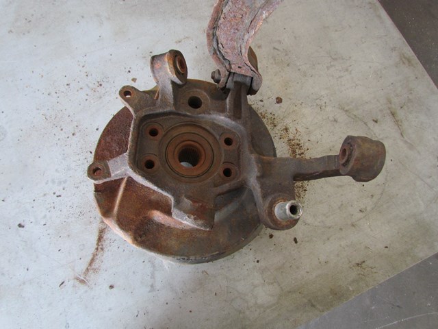1993 Nissan 240SX RH Passenger Rear Spindle Assembly OEM