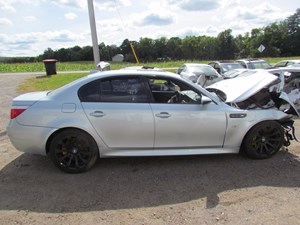 Image of 2006 BMW M5 car
