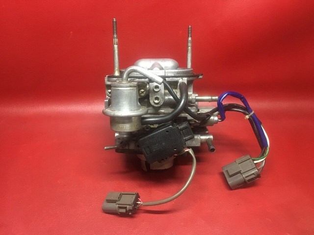 1986 1987 1988 1989 Nissan D21 Pathfinder Pickup Throttle Body Assembly TBI  OEM