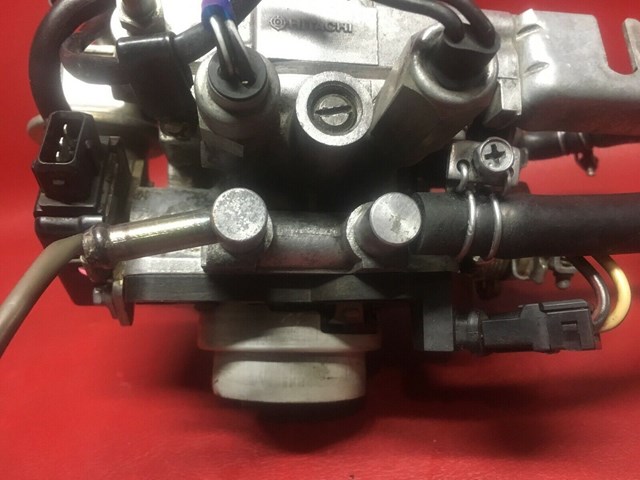 1986 1987 1988 1989 Nissan D21 Pathfinder Pickup Throttle Body Assembly TBI  OEM