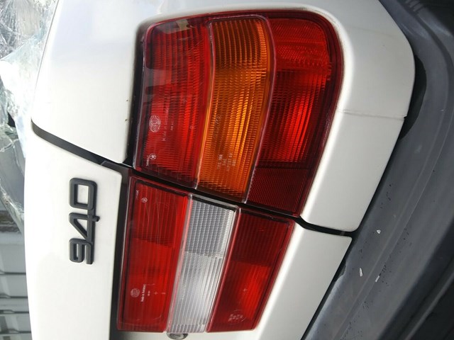 1994 volvo 940 taillight assembly pair