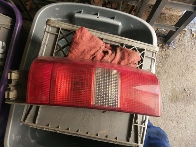 98-02 Volvo V70  LH Tail light OEM PART # 3512322