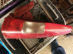 1998-2000 Volvo V70 XC70 Upper Right Pass OEM tail light RH Part # 9157802