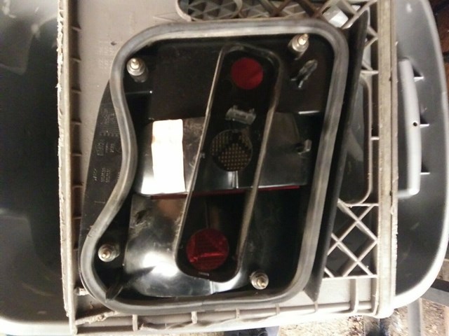   Volvo Original S70 Left Inner Taillight  #9151633.