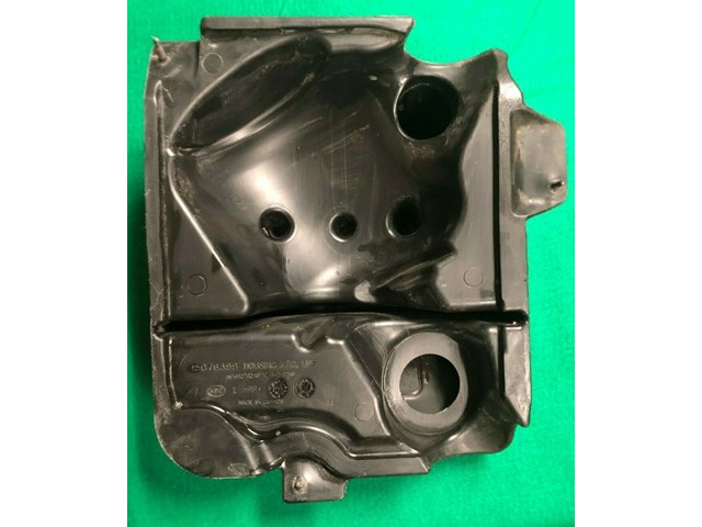 02 03 04 CHEVROLET TRAILBLAZER UPPER AIR CLEANER BOX HOUSING 15175750 