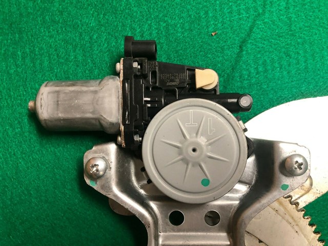 2007 08 09 10 11 12 13 SUZUKI SX4 REAR LEFT LH DRIVER WINDOW REGULATOR W/ MOTOR