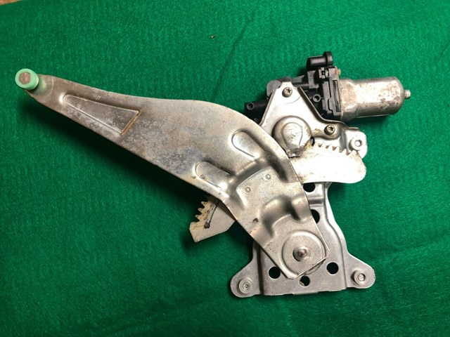 2007 08 09 10 11 12 13 SUZUKI SX4 REAR LEFT LH DRIVER WINDOW REGULATOR W/ MOTOR