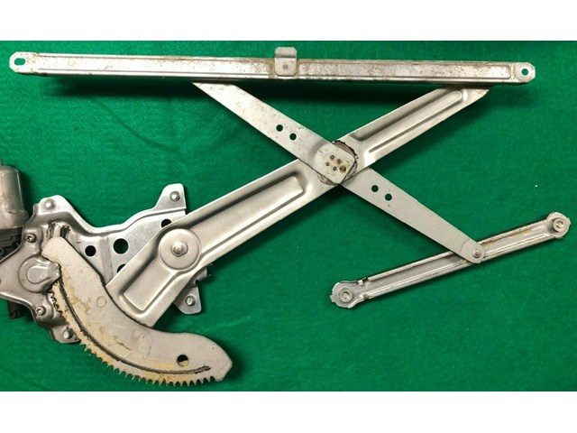 2009 SUZUKI SX4 WINDOW REGULATOR AND MOTOR FRONT LEFT SIDE 