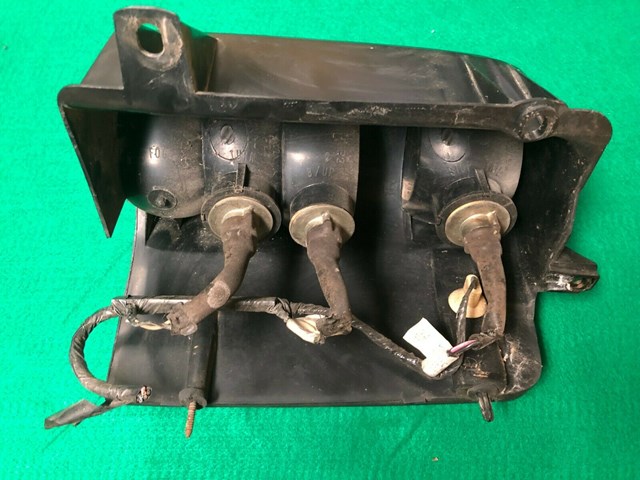 JEEP GRAND CHEROKEE TAIL LIGHT DRIVER SIDE OEM 1993-1998