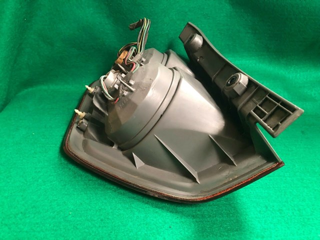 03 04 05 OEM Honda Pilot Right Passenger Side Taillight Tail Light Rh R