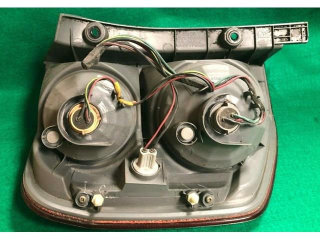 03 04 05 OEM Honda Pilot Right Passenger Side Taillight Tail Light Rh R