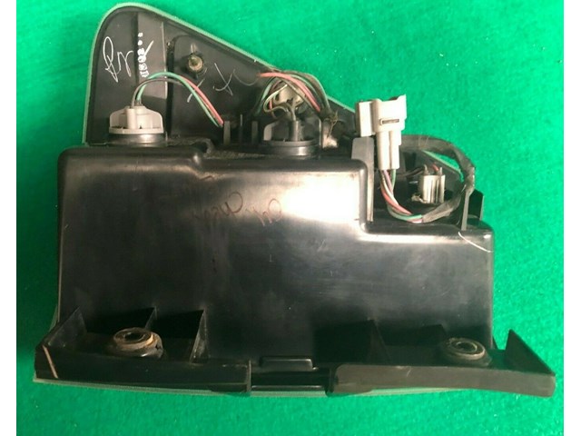 2005-09 Chevy Equinox Left Driver Side Tail Light Lamp Taillight LH OEM,used