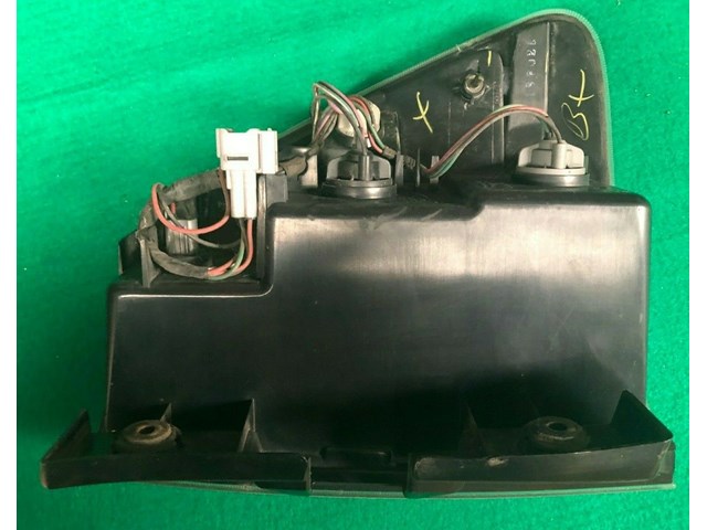 2005 2006 2007 2008 2009 CHEVROLET EQUINOX RIGHT PASSENGER SIDE TAIL LIGHT OEM