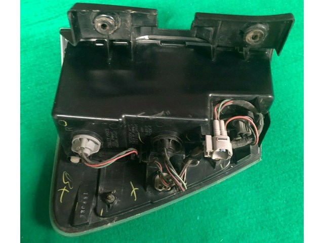 2005 2006 2007 2008 2009 CHEVROLET EQUINOX RIGHT PASSENGER SIDE TAIL LIGHT OEM