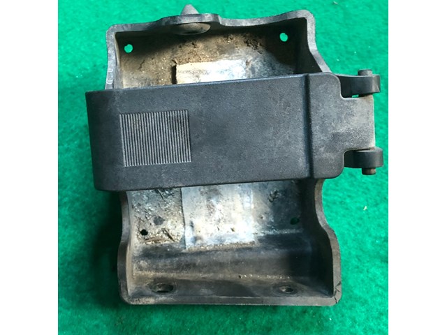 2002 - 2007 BUICK RENDEZVOUS CRUISE CONTROL UNIT MOUNTED BRACKET 2003 OEM