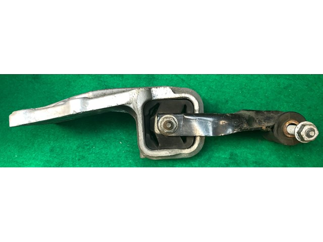 02 03 04 05 06 07 BUICK RENDEZVOUS 3.4L V6 ENGINE MOTOR MOUNT RIGHT BRACKET OEM