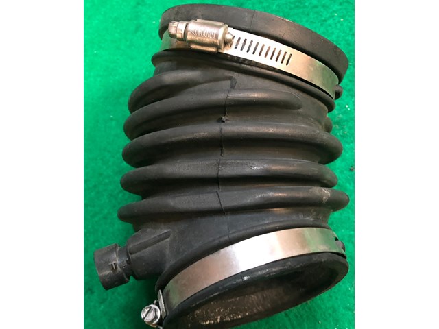 2003 Buick Rendezvous Air Intake Tube 24507540