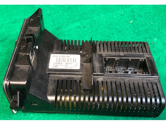 2003 BMW 330i Auto Headlight Dimmer