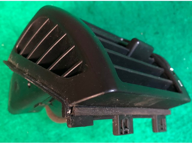 OEM 99-06 BMW E46 Front Left Driver Air Vent Side