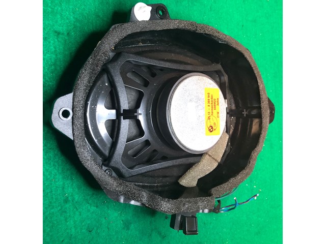 1999-2005 BMW E46 Right Side Subwoofer HARMAN KARDON 65138369940 OEM