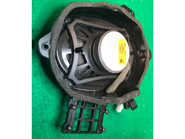 1999-2005 BMW E46 Harman Kardon  Left  Side Subwoofer Speaker 6920997