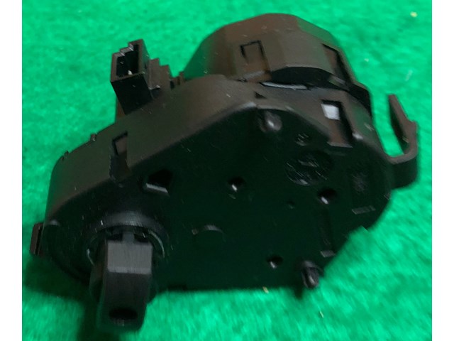 BMW HEATER AC BLOWER MOTOR FLAP MOTOR ACTUATOR SOLENOID E46 3 SERIES 6912521