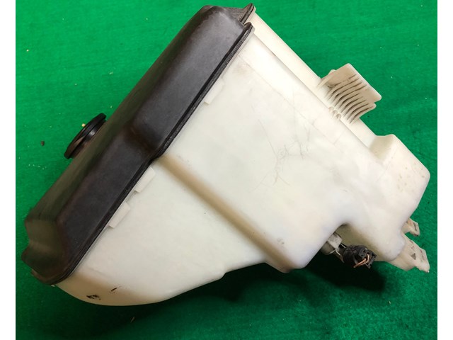 BMW 3 Series E46 Windshield Washer Fluid Tank 61667007970 OEM