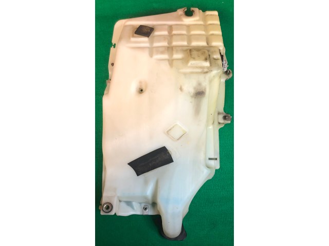2002 Oldsmobile Bravada Windshield Washer Reservoir