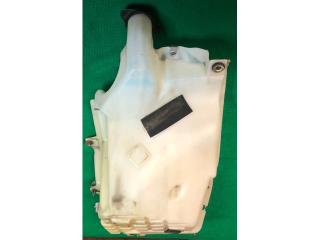 2002 Oldsmobile Bravada Windshield Washer Reservoir