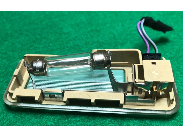 2003 BMW 330i  Sun Visor Light Overhead Map Lamp Lens 63316962002 OEM