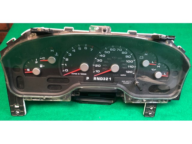 04-05 FORD EXPLORER Speedometer Cluster Instrument Gauge