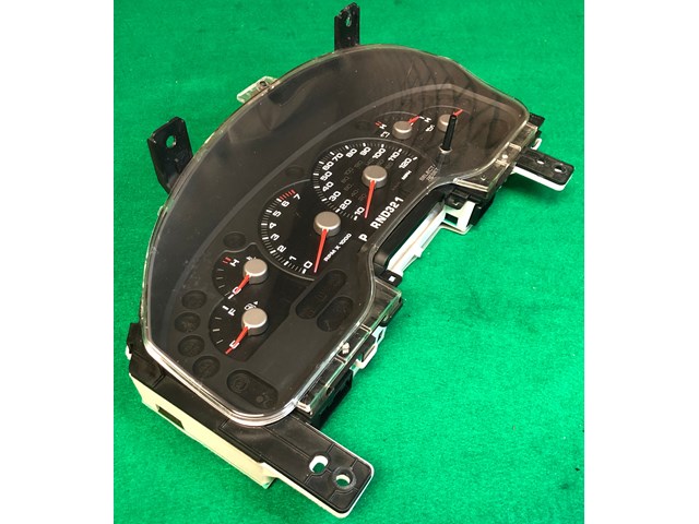 04-05 FORD EXPLORER Speedometer Cluster Instrument Gauge
