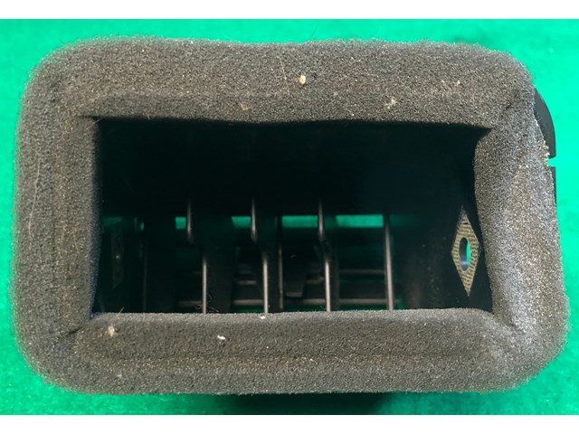 2004-2009 MAZDA 3 RIGHT AIR VENT BP4K 64930 OEM