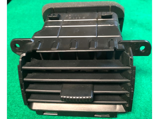 2004-2009 MAZDA 3 RIGHT AIR VENT BP4K 64930 OEM