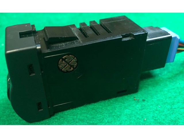 2004 Mazda 3 Headlight Range Control Light Adjust Lighting BP4K666F0 04057810 