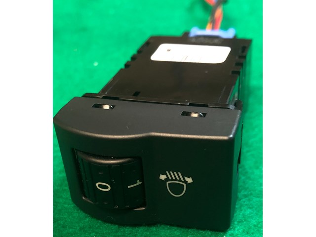 2004 Mazda 3 Headlight Range Control Light Adjust Lighting BP4K666F0 04057810 