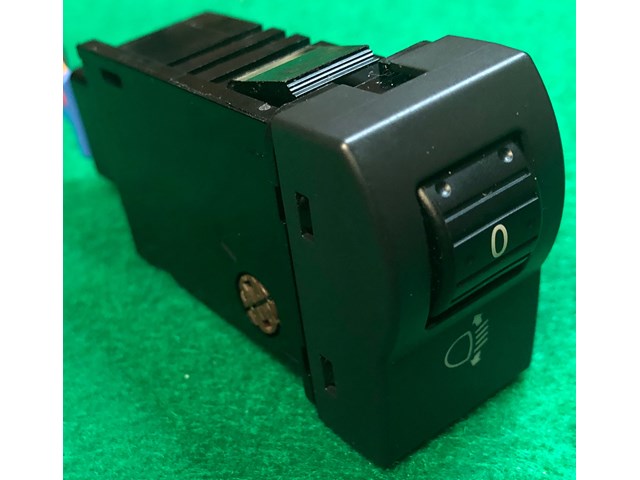 2004 Mazda 3 Headlight Range Control Light Adjust Lighting BP4K666F0 04057810 