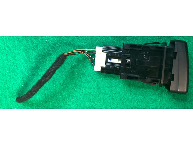 2004  Mazda 3 HAZARD SWITCG BP4K664H0 03750330 